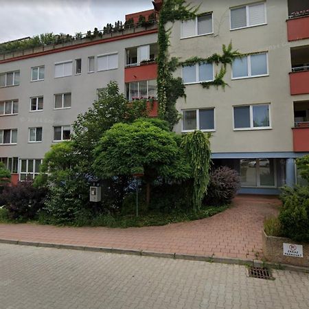 Alure Residences 2 & 24H Self Check-In, Parking In The Garage In The Apartment Building Included, New Building, Terrace, Green Location With A Forest Park With A Lake, Children'S Playground Banská Bystrica Extérieur photo