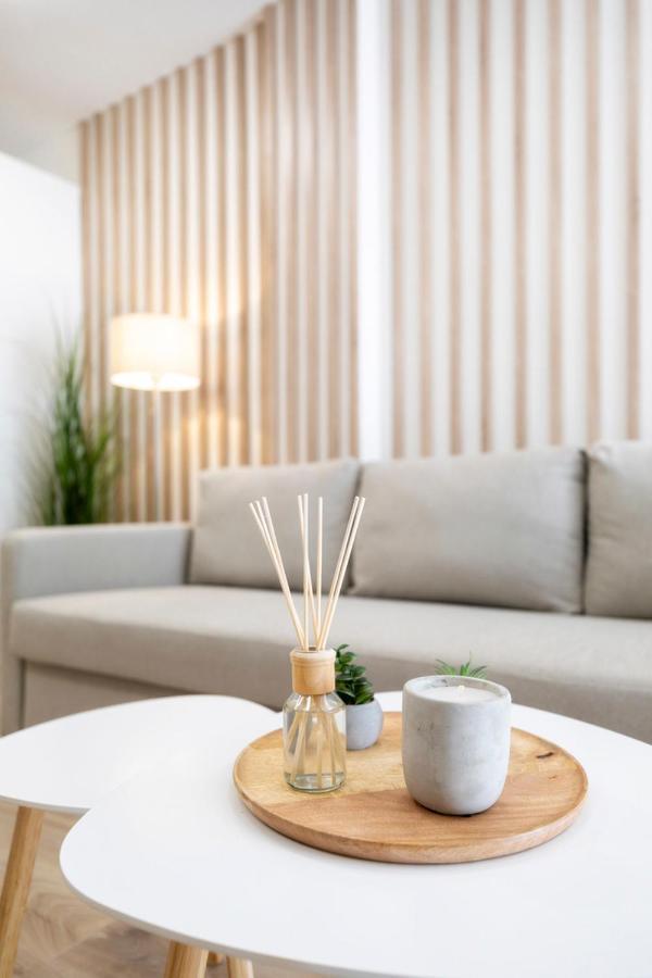 Alure Residences 2 & 24H Self Check-In, Parking In The Garage In The Apartment Building Included, New Building, Terrace, Green Location With A Forest Park With A Lake, Children'S Playground Banská Bystrica Extérieur photo